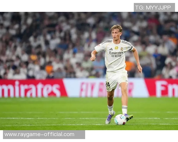 足总杯波尔图大胜皇马红牌争议引发全场热议与激情