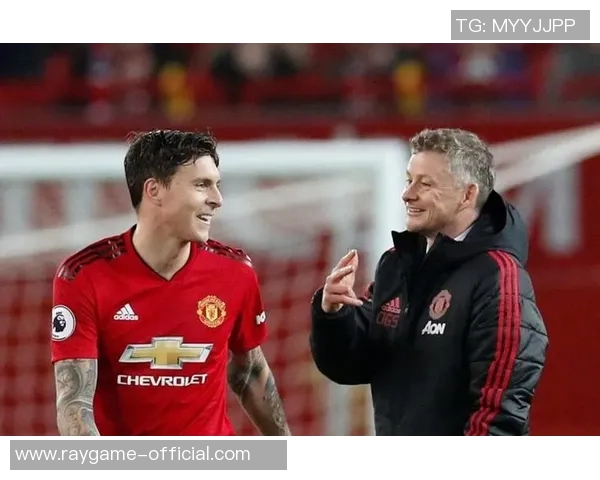 曼联狂胜波尔图引发争议判罚全场沸腾国王杯精彩回顾