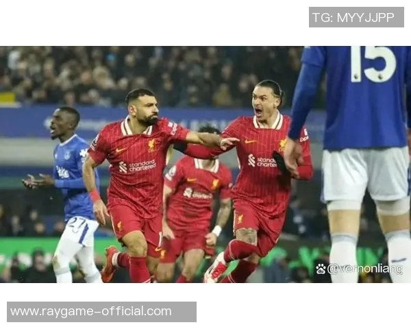 英超激战:里昂逆转利物浦神奇扑救引发争议判罚全场沸腾